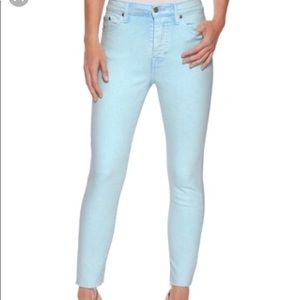 NWT Levi’s wedgie fit Skinny Jeans Aqua.